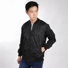 JAKET BOMBER Jaket Bomber Waterproof Loreng Streetwear Hitam