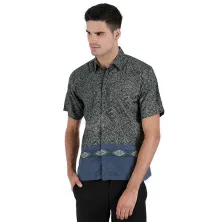 KEMEJA BATIK PENDEK Kemeja Batik Pendek Semi Satin 8F17004 Biru Tua