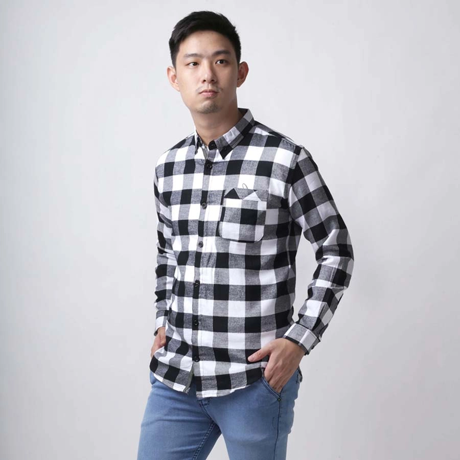 KEMEJA PANJANG Kemeja Flanel Pria Lengan Panjang Motif Kotak 01 Hitam Putih 1 kffj_flanel_01hx_px0