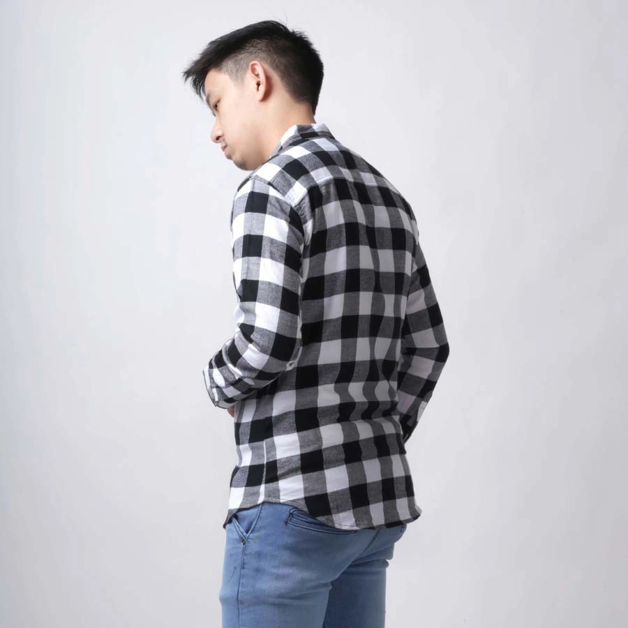 KEMEJA PANJANG Kemeja Flanel Pria Lengan Panjang Motif Kotak 01 Hitam Putih 3 kffj_flanel_01hx_px2