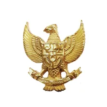 LIONTIN Liontin Pria Titanium SGZ53 Garuda Indonesia Gold