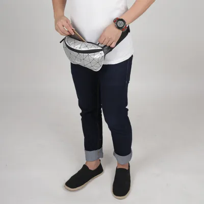 TAS PINGGANG Tas Pinggang Selempang Geometris Waterproof Waist Bag 818 Silver 2 trm_waist_geometris_818_sv1